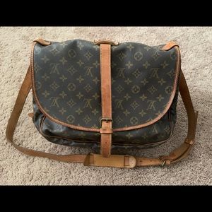 Louis Vuitton Saumur 35